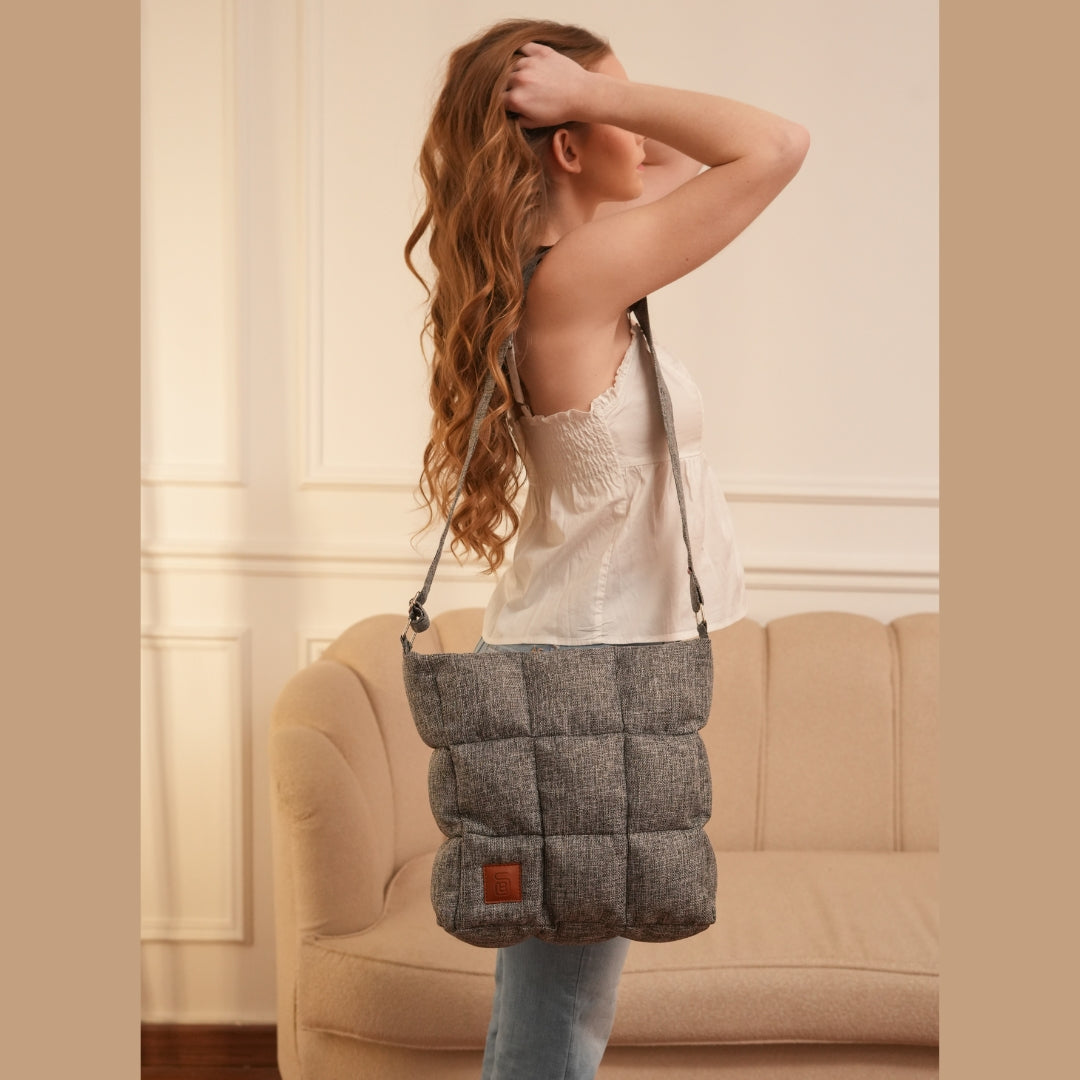 Elegant and Practical BS Crossbody Bag with a Modern Design in Gray
