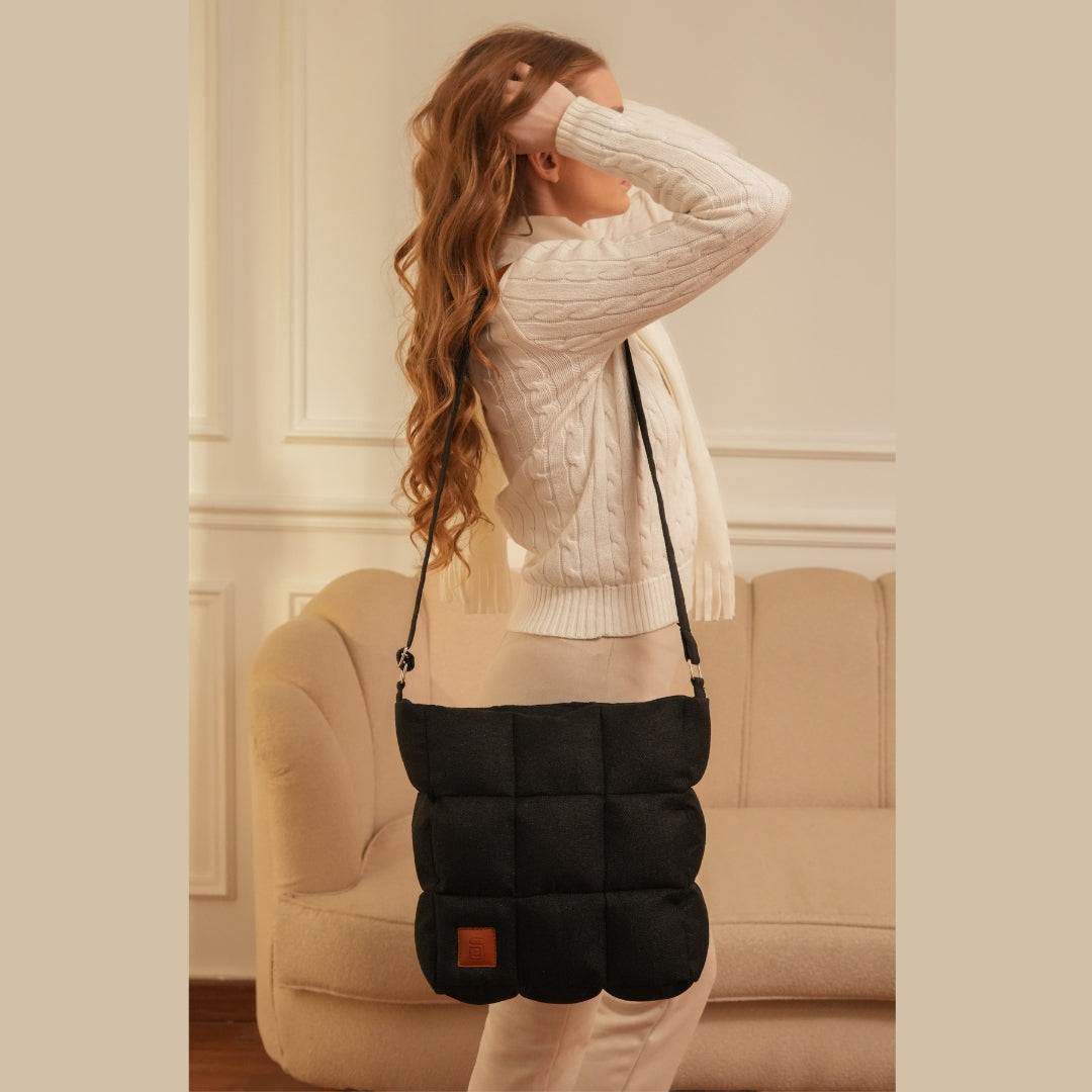 Elegant and Practical BS Crossbody Bag with a Modern Design in Black