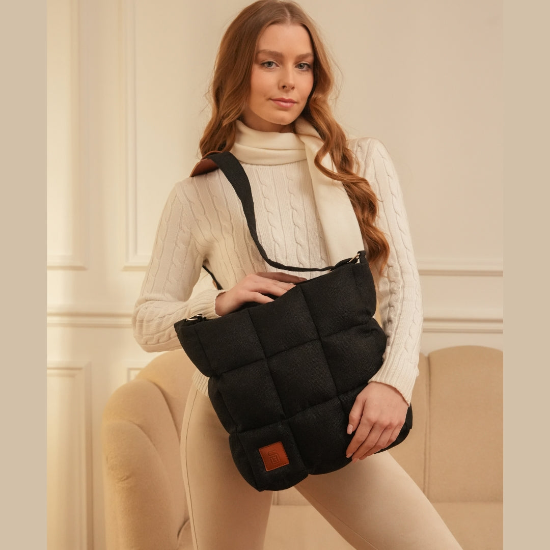 Elegant and Practical BS Crossbody Bag with a Modern Design in Black