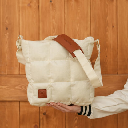 Elegant and Practical BS Crossbody Bag with a Modern Design in White