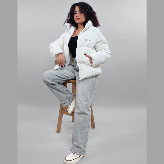 High-Quality White Women’s Waterproof Jacket – Stylish Winter Design and Rain-Resistant