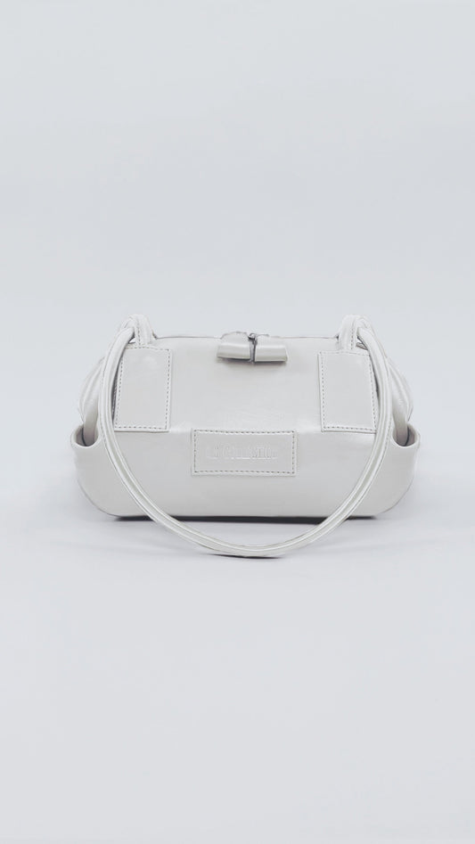 Women's Leather Shoulder Bag – Elegant Modern Design – White