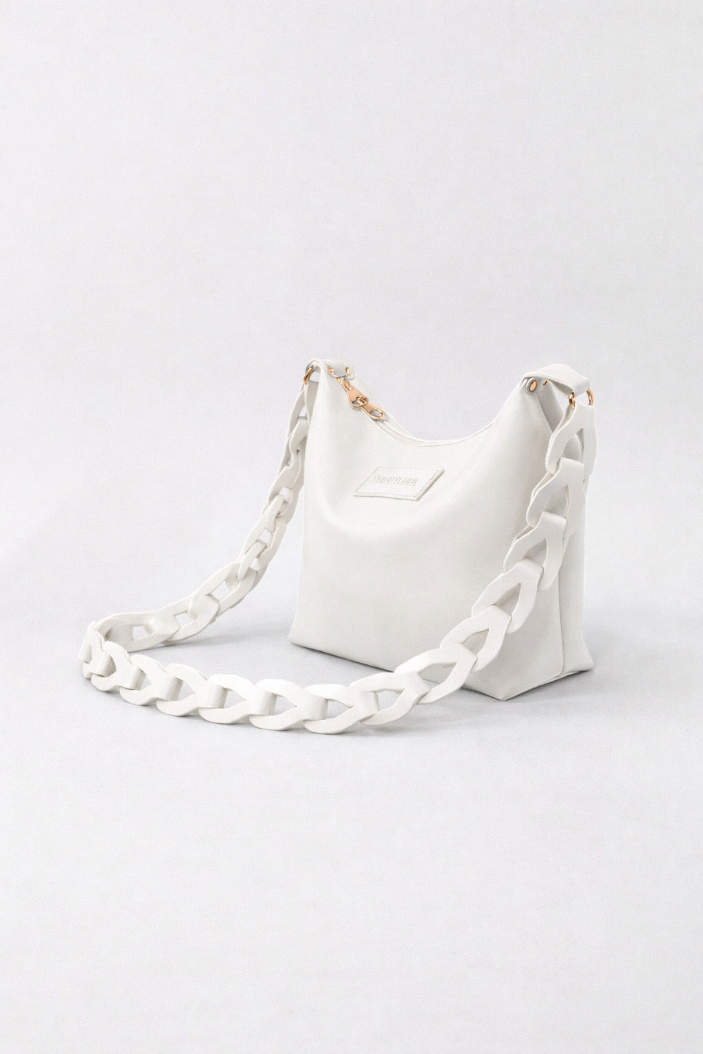 Women’s White Shoulder Bag with Bold Chain