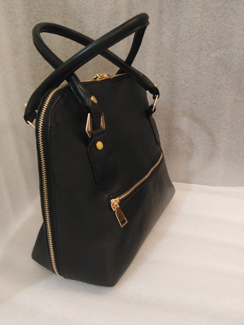 An exclusive design crafted from premium genuine leather in a limited edition release, met with remarkable demand that resulted in all quantities being completely sold out.